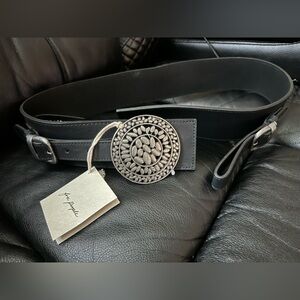 FREE PEOPLE NWT S/M Chunky Belt